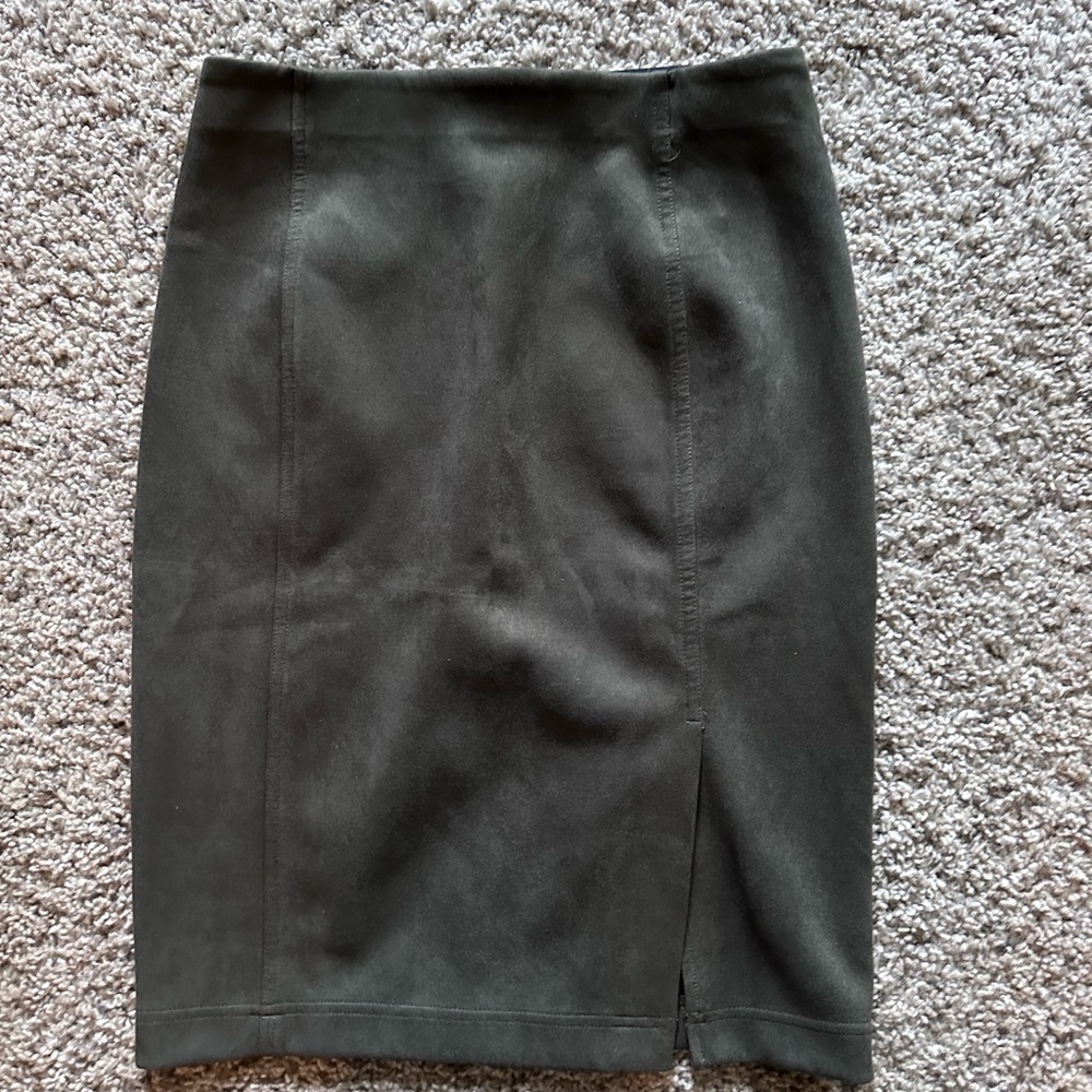 Premise skirt